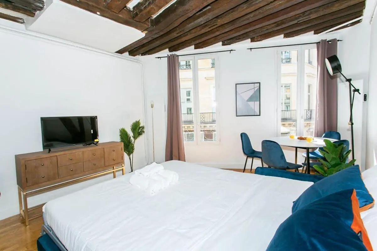 The Rivoli 1br דירה פריז